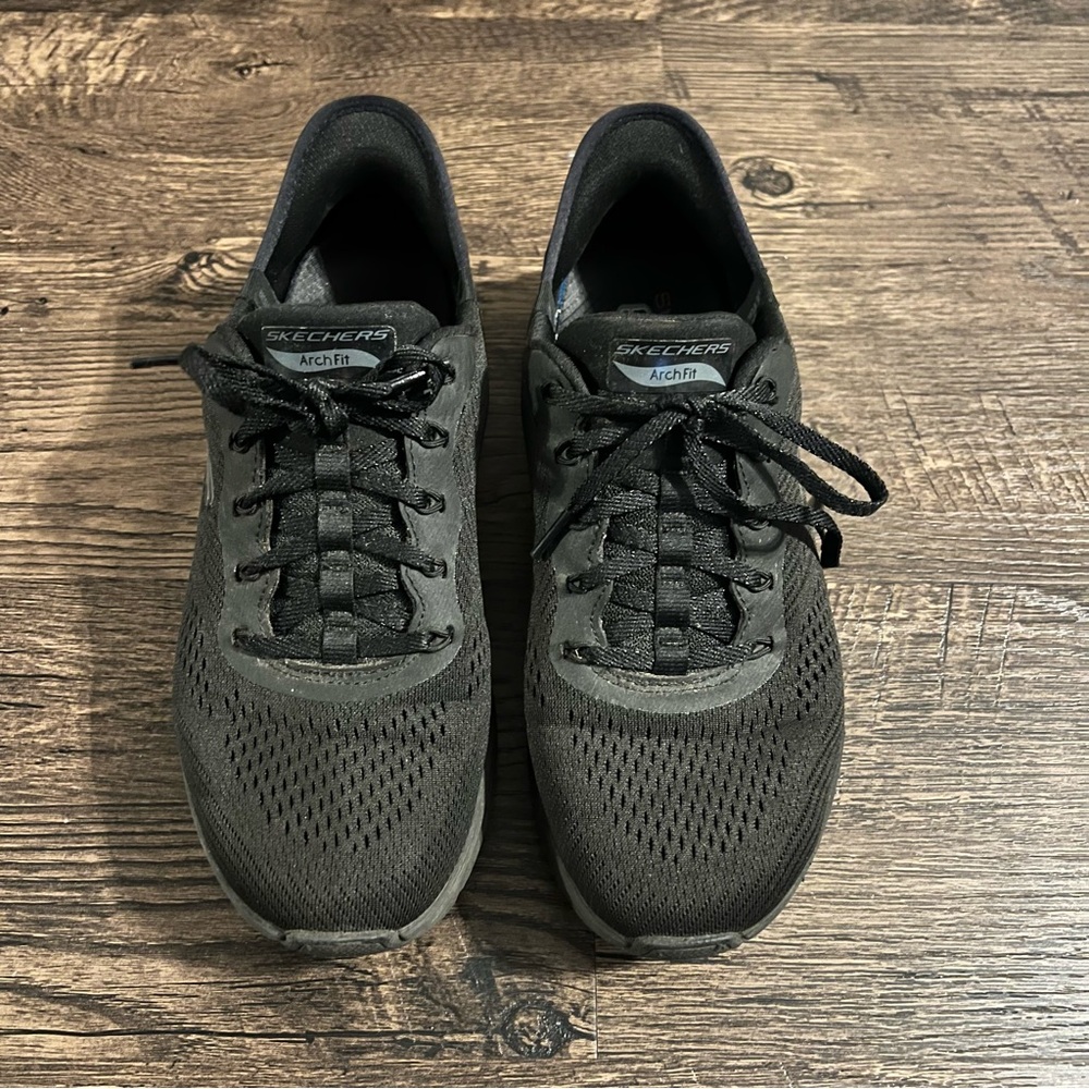 Skechers Arch Fit Women's Black Athletic Lace-Up Sneakers